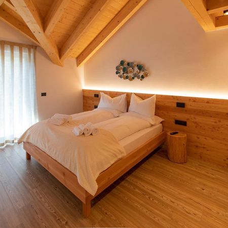 Brenta Rosso - Charme Apartments Fai della Paganella Extérieur photo